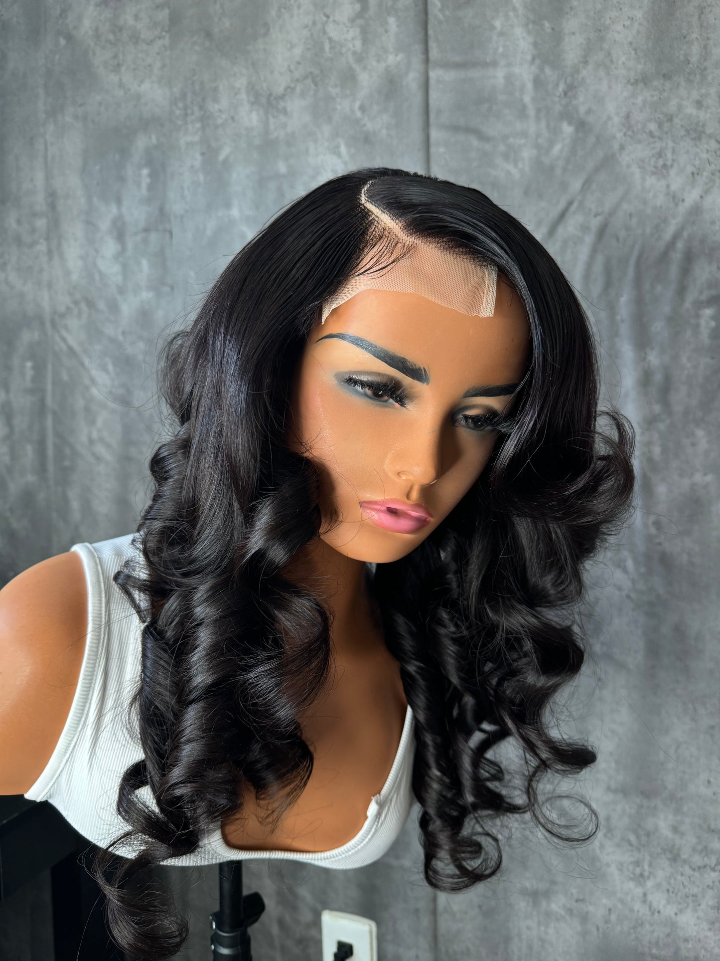 18 inch curled wig